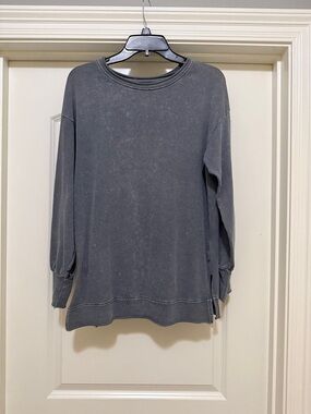 Washed Gray Women's Long-Sleeve Pullover Sweatshirt